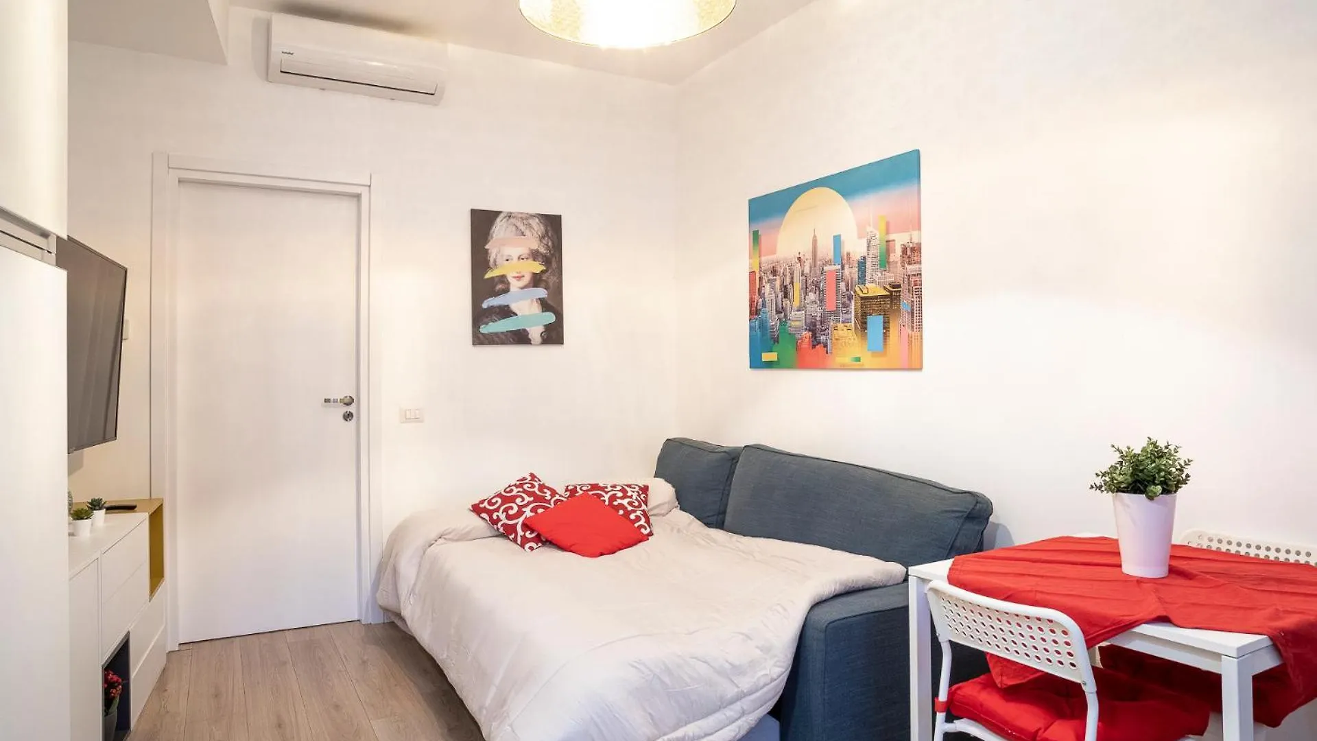 Milan Easy Living 10 Min To Duomo Apartment