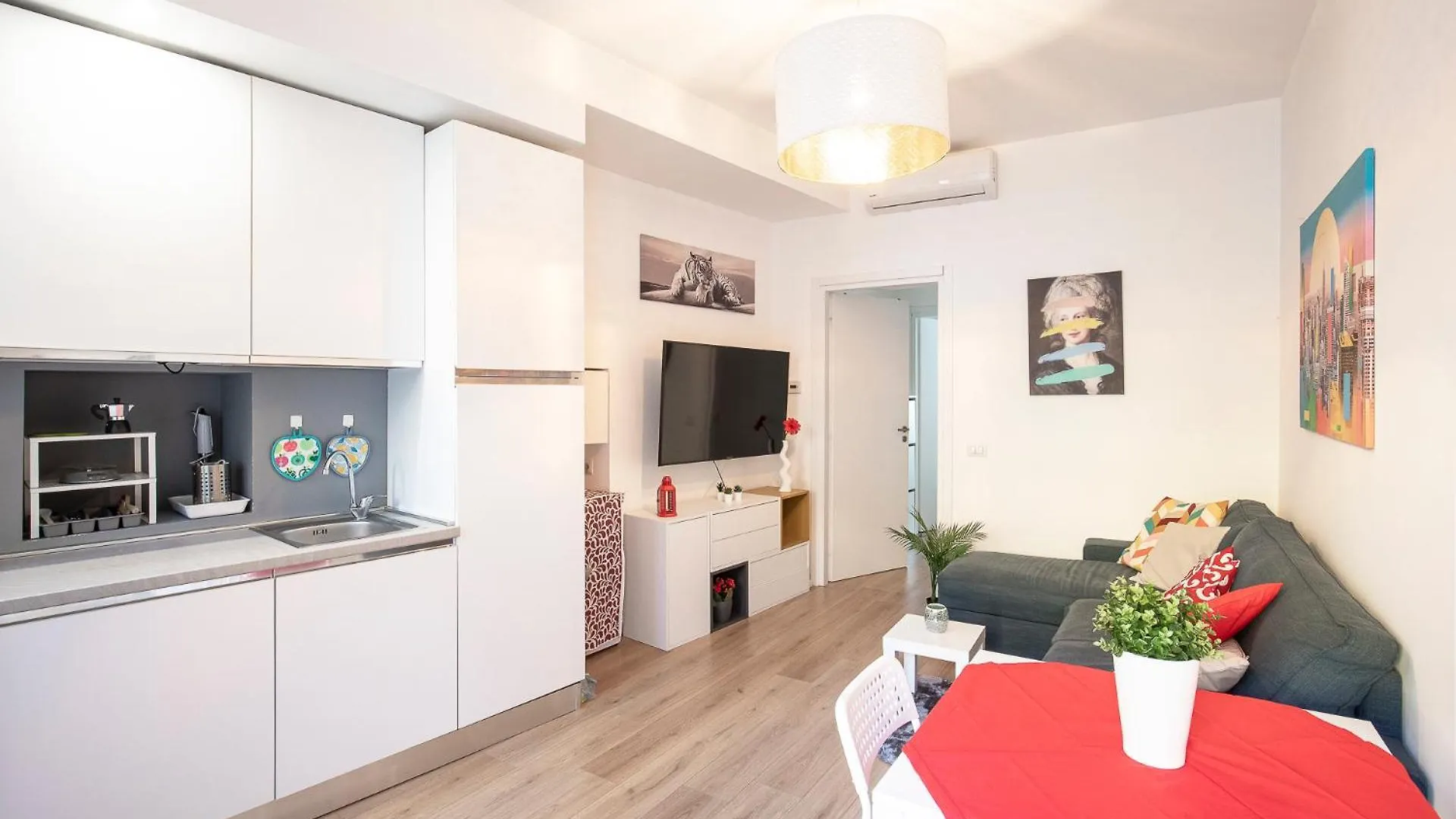 Milan Easy Living 10 Min To Duomo Apartment